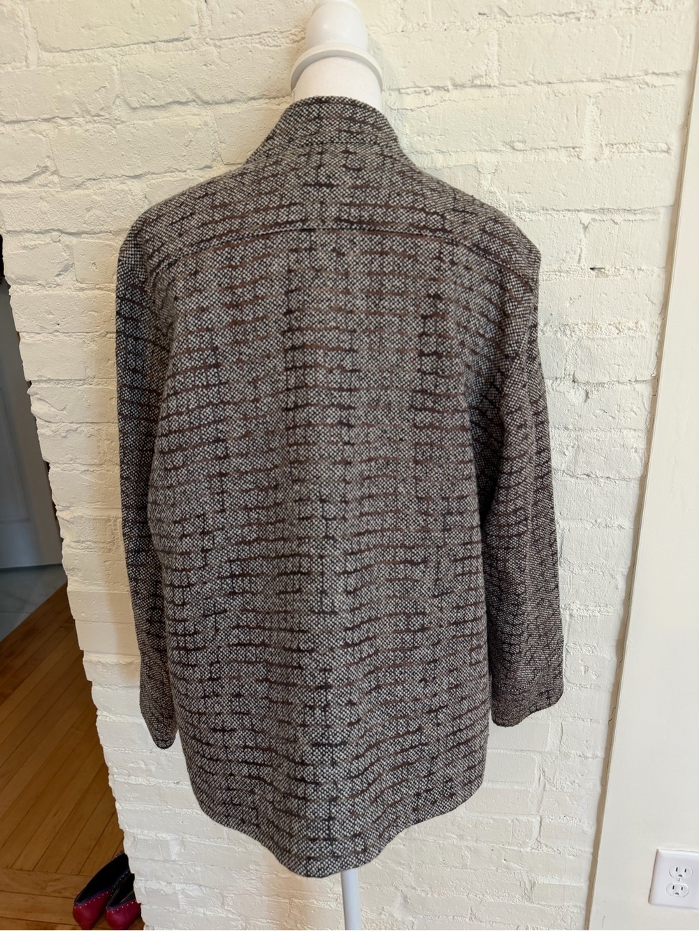 Textured Button-Up Tweed Jacket - Picture 3 of 4